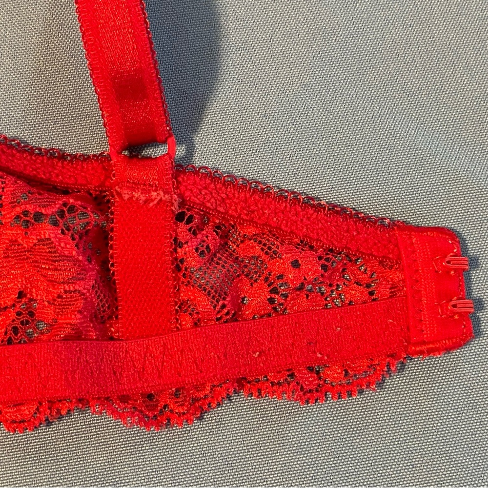 Victoria’s Secret Dream Angels Lined Demi Bra - Picture 8 of 11